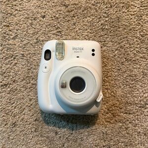 Fujifilm Instax Mini 11 Instant Camera - White